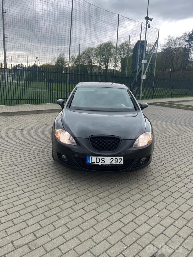 SEAT Leon 2 generation Hatchback 5-doors