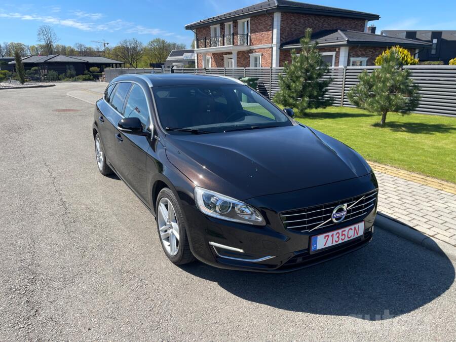 Volvo V60 1 generation [restyling] wagon 5-doors