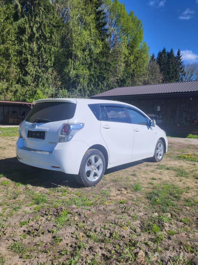 Toyota Verso 1 generation Minivan