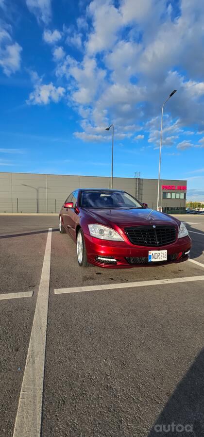 Mercedes-Benz S-Class W221 Sedan Long