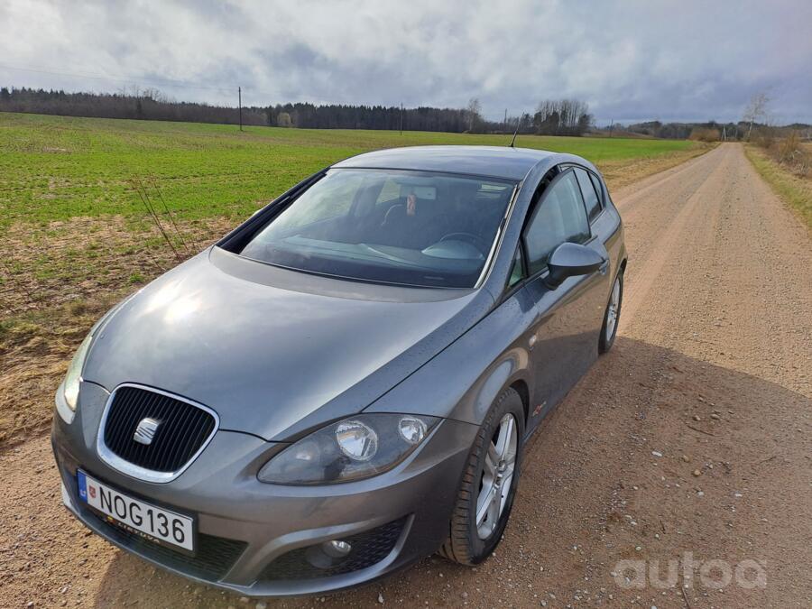 SEAT Leon 2 generation [restyling] Hatchback 5-doors
