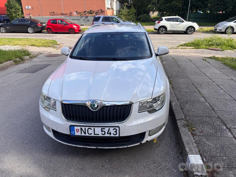 Skoda Superb 2012