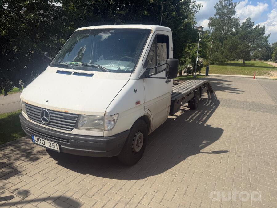 Mercedes-Benz Sprinter First generation