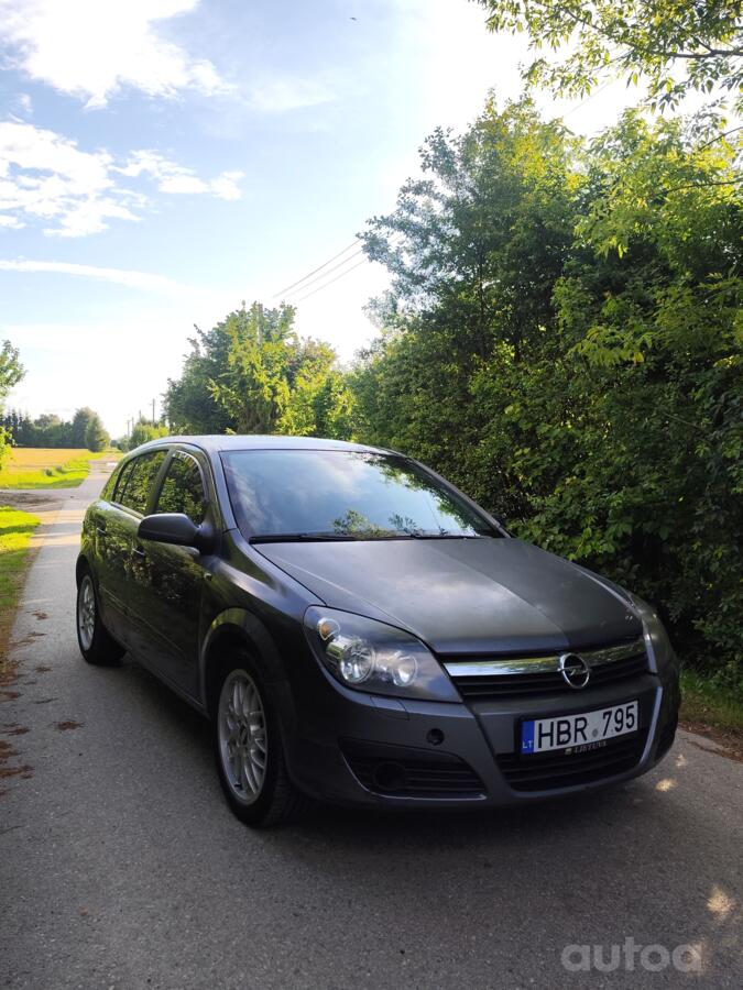 Opel Astra H Hatchback