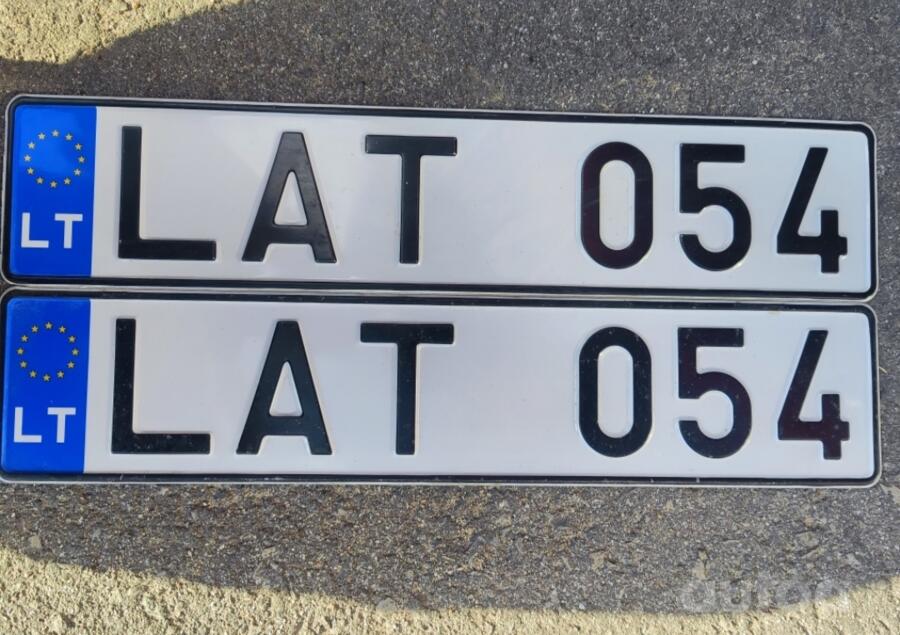 LAT 054