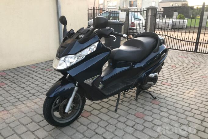 Piaggio X9