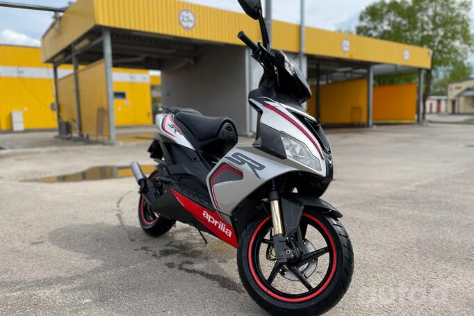 Aprilia SR