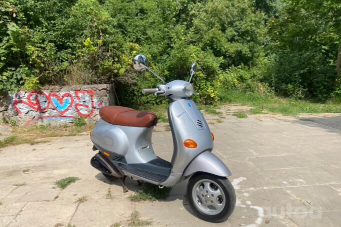 Vespa 50