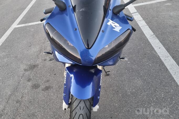 Yamaha R1