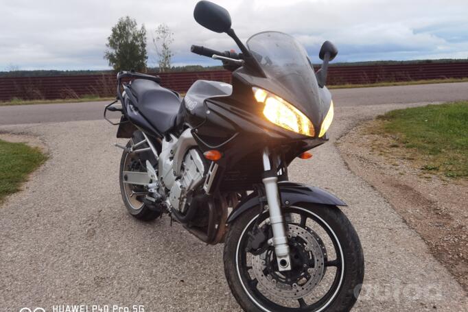 Yamaha FZS 600 Fazer