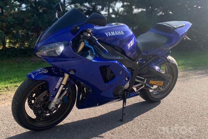 Yamaha R1