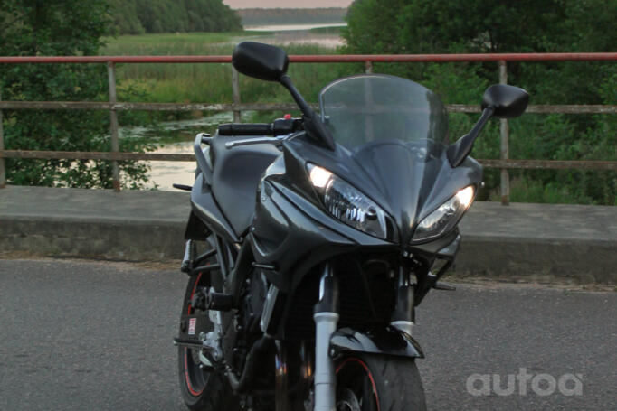 Yamaha FZ