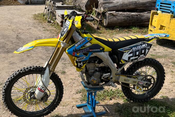 Suzuki RM