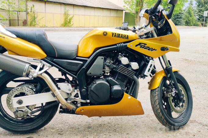 Yamaha FZS 600 Fazer