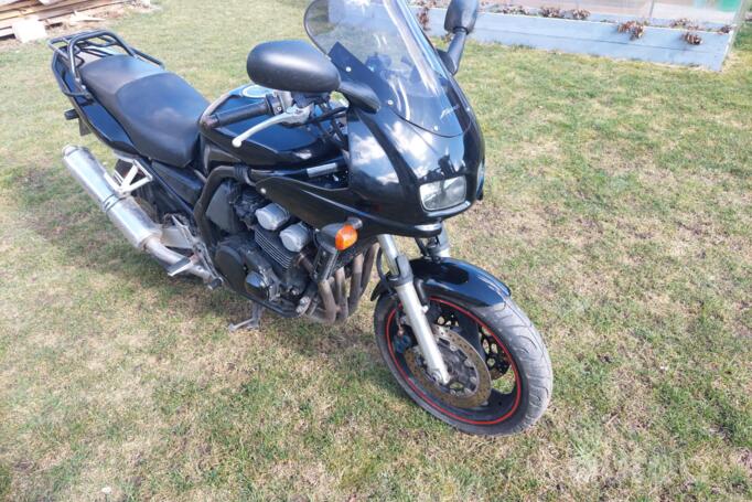 Yamaha FZS 600 Fazer