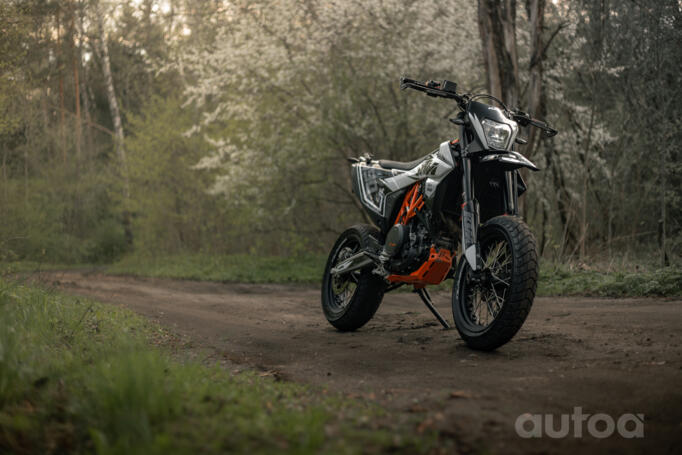 KTM SMC