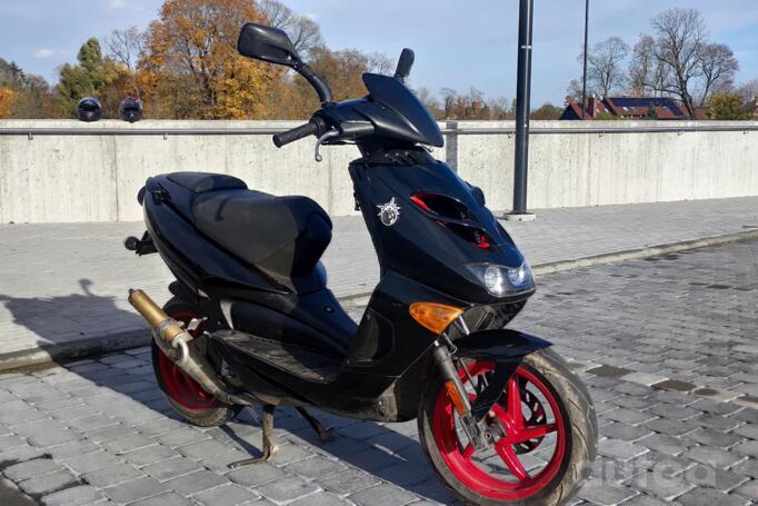 Aprilia SR