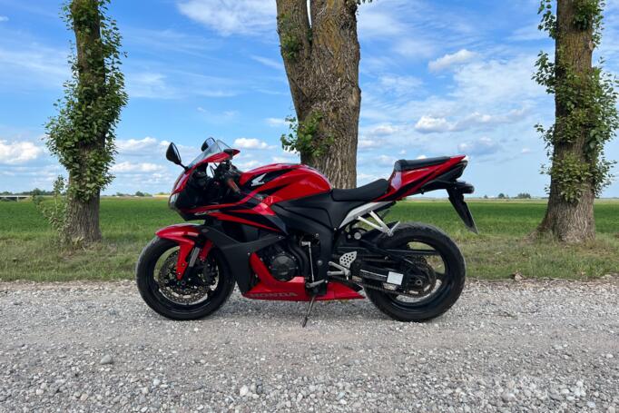 Honda CBR