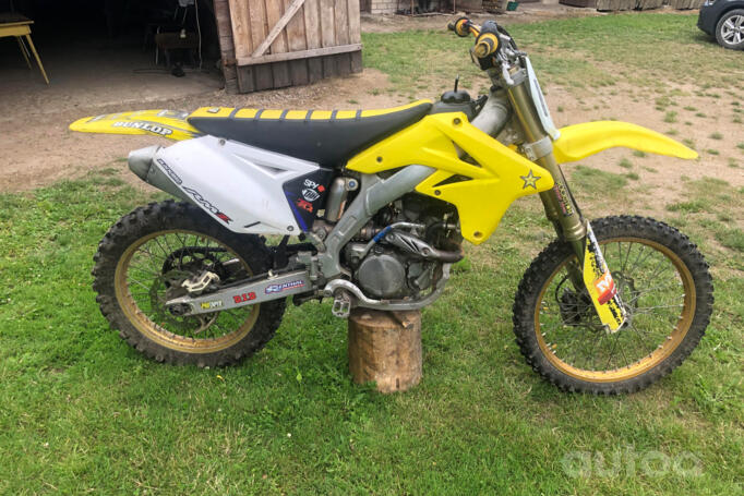 Suzuki RM