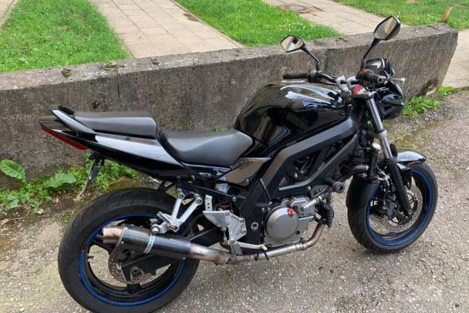 Suzuki SV