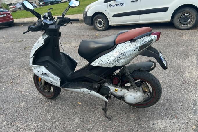 Aprilia SR