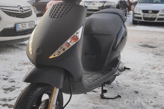 Piaggio Zip 50