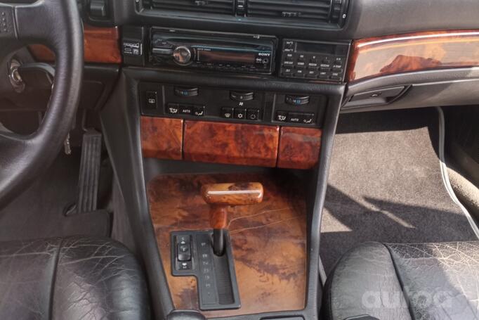 BMW 7 Series E32 Sedan