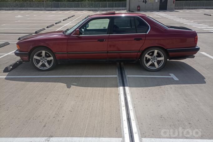 BMW 7 Series E32 Sedan
