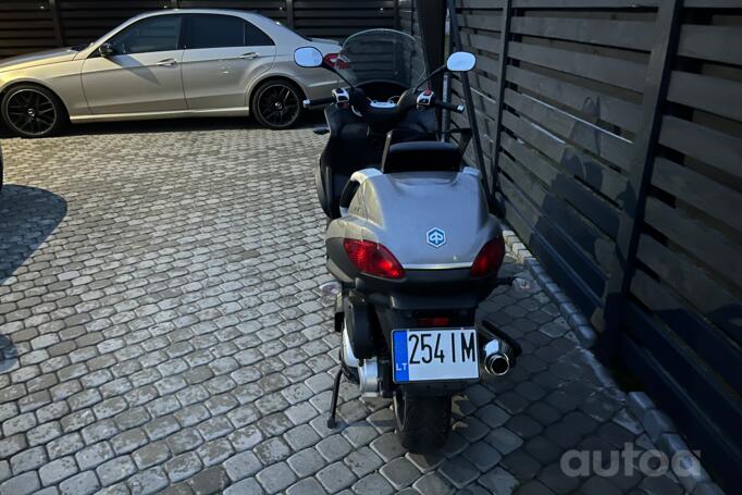 Piaggio MP3