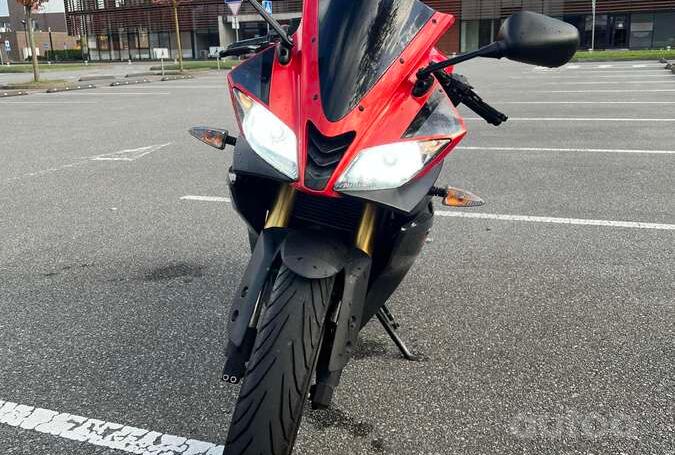 Yamaha YZF