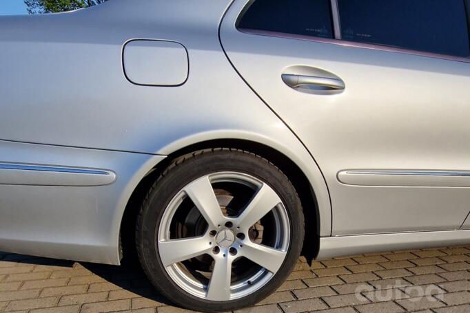 Mercedes-Benz E-Class W211 Sedan