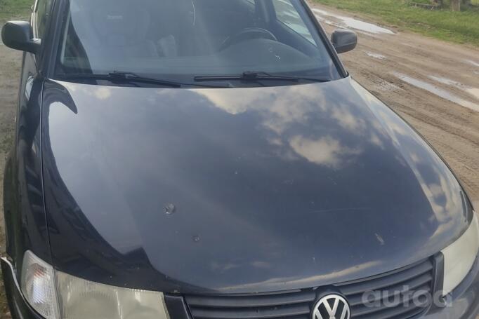 Volkswagen Passat B5 Sedan 4-doors