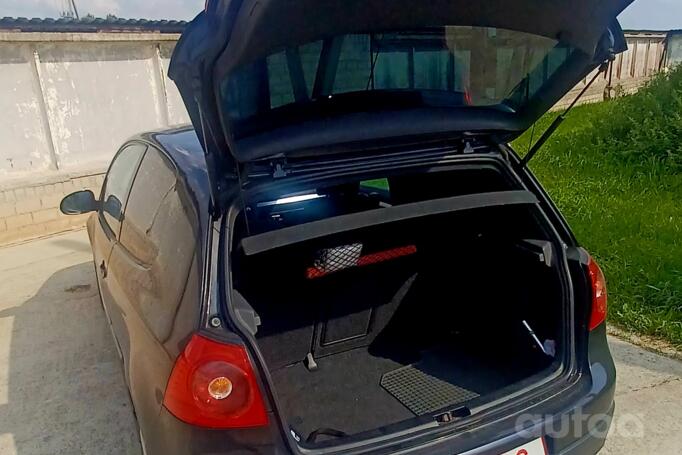 Volkswagen Golf GTI 5 generation