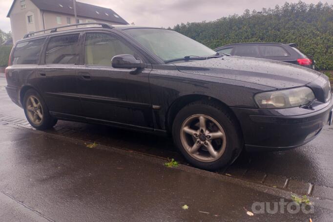 Volvo V70 2 generation R wagon 5-doors