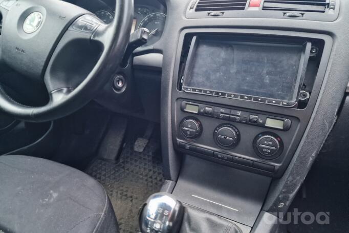 Skoda Octavia 2 generation Liftback 5-doors