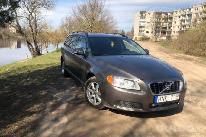Volvo V70 3 generation wagon