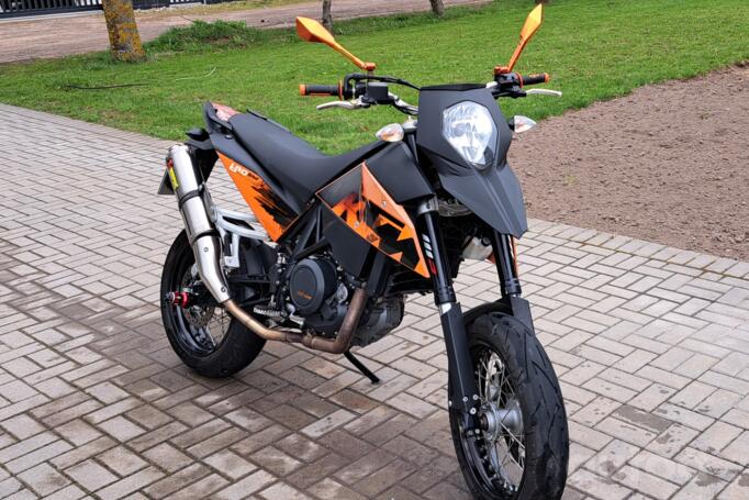 KTM SMC