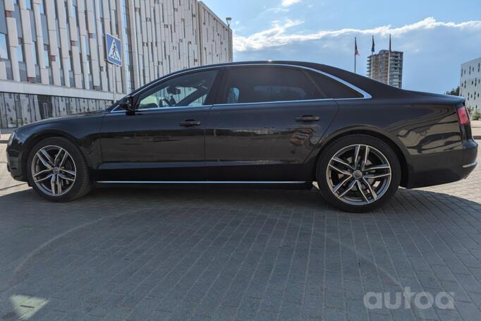 Audi A8 D4/4H Sedan