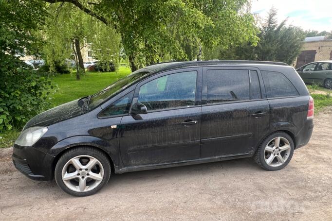 Opel Zafira B Minivan 5-doors