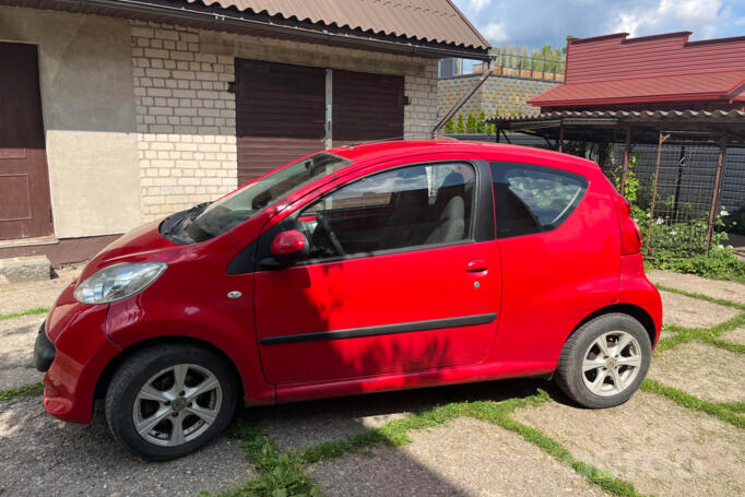 Peugeot 107 1 generation Hatchback 3-doors