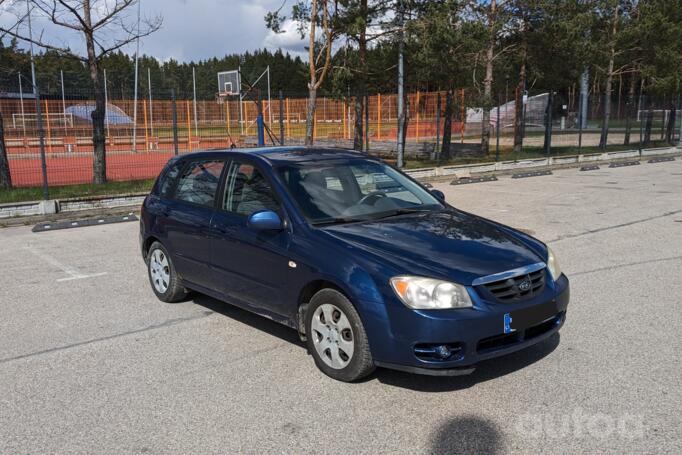 Kia Cerato 1 generation Hatchback