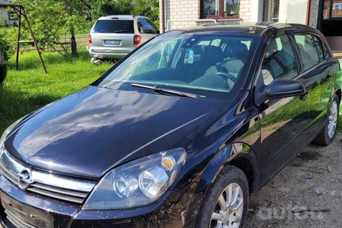 Opel Astra H Hatchback