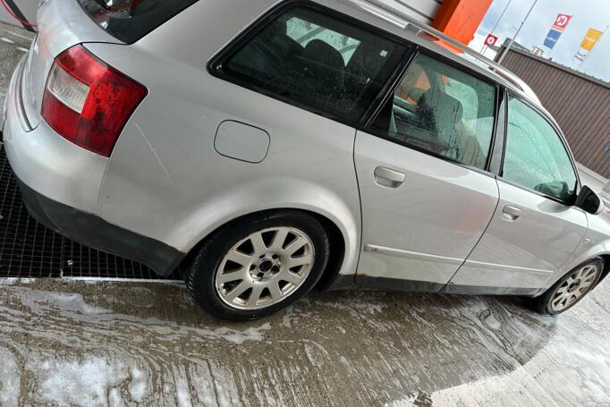 Audi A4 B6 Avant wagon 5-doors