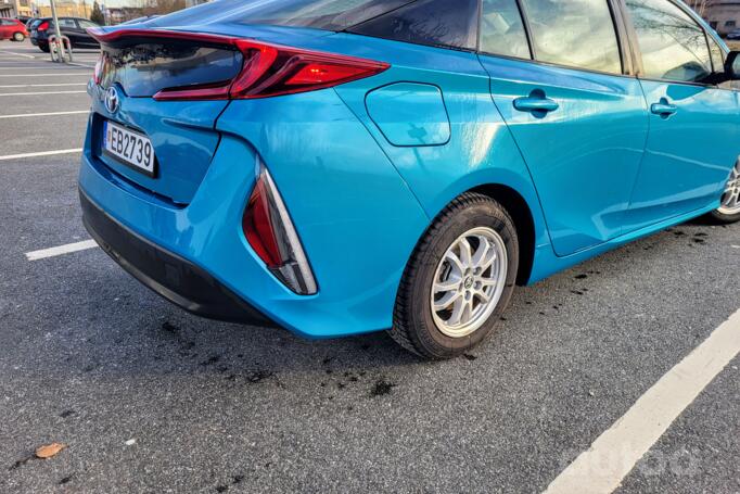 Toyota Prius 4 generation Hatchback