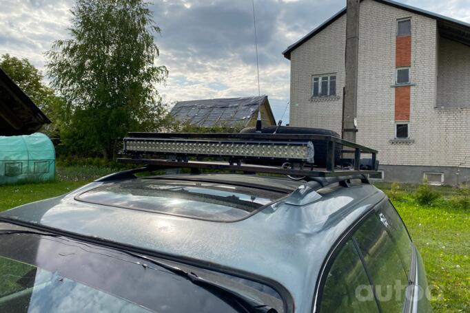 Subaru Outback 2 generation wagon 5-doors