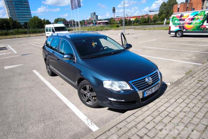 Volkswagen Passat B6 wagon 5-doors