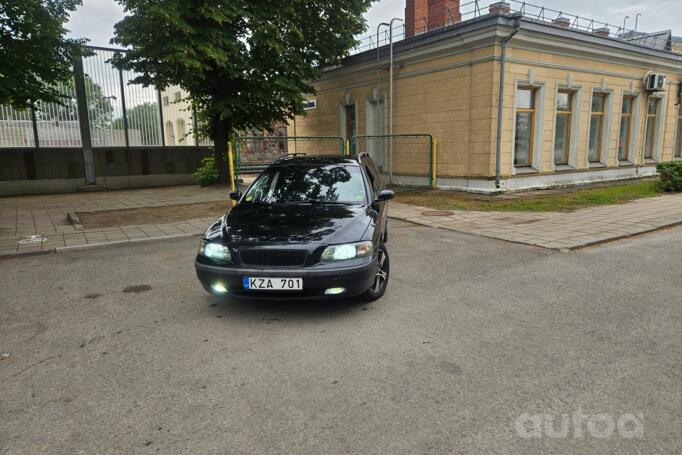 Volvo V70 2 generation R wagon 5-doors