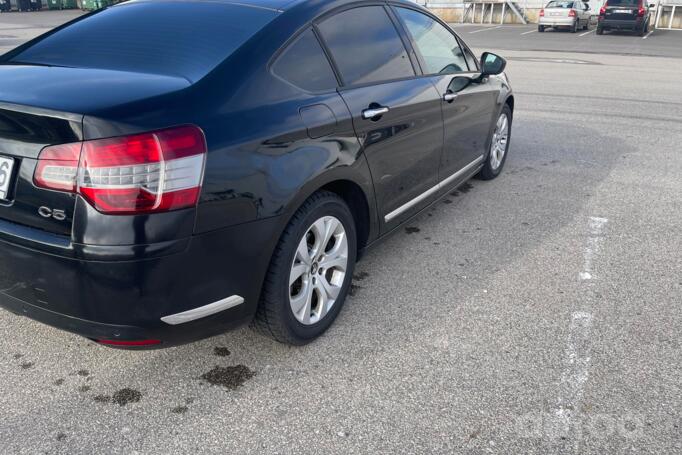 Citroen C5 2 generation Sedan