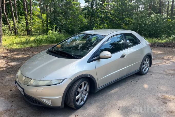 Honda Civic 8 generation Hatchback 5-doors