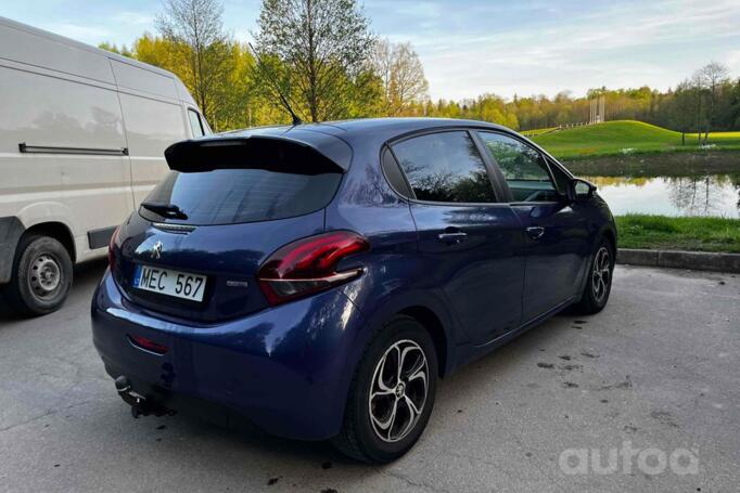 Peugeot 208 1 generation Hatchback 5-doors